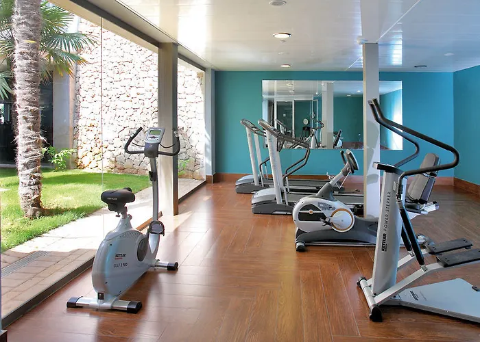 Otel Formentor, A Royal Hideaway