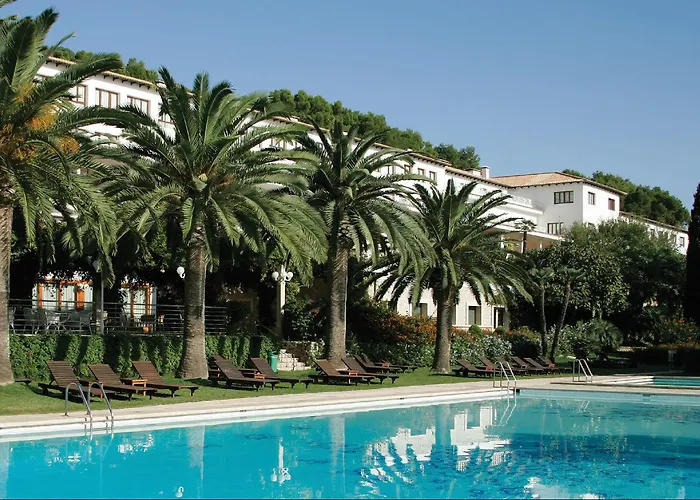 Otel Formentor, A Royal Hideaway