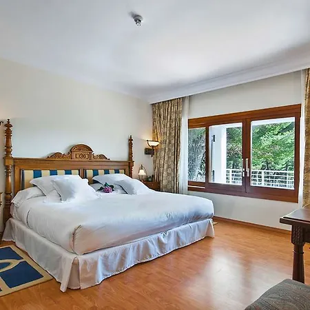 Hotel Formentor, A Royal Hideaway